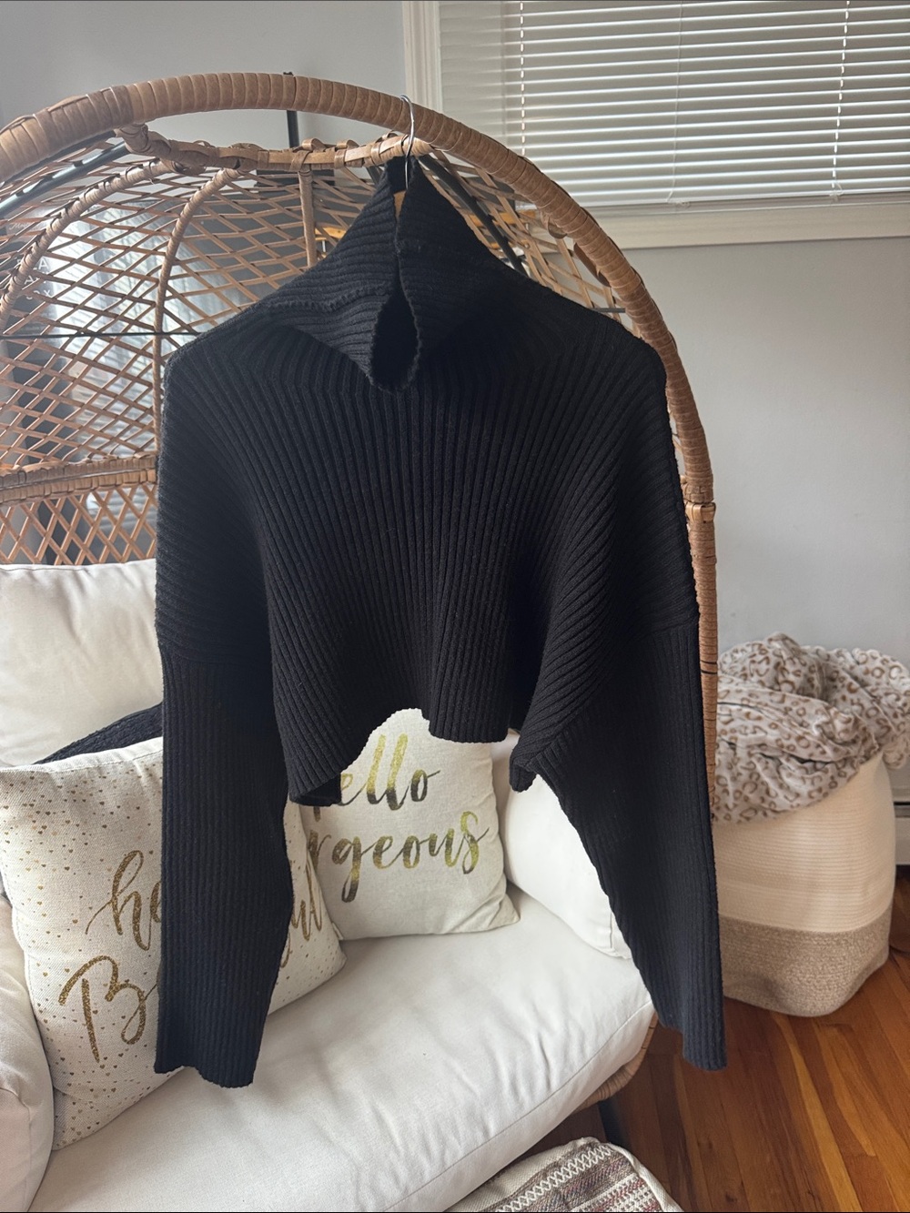 Zara Black Ribbed Cropped Turtleneck Sweater